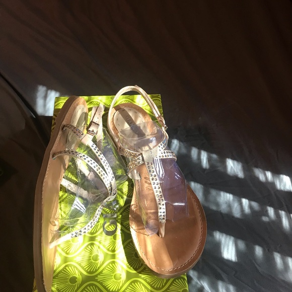 Gianni Bini  Sierra Tan Sandals - Picture 3 of 8